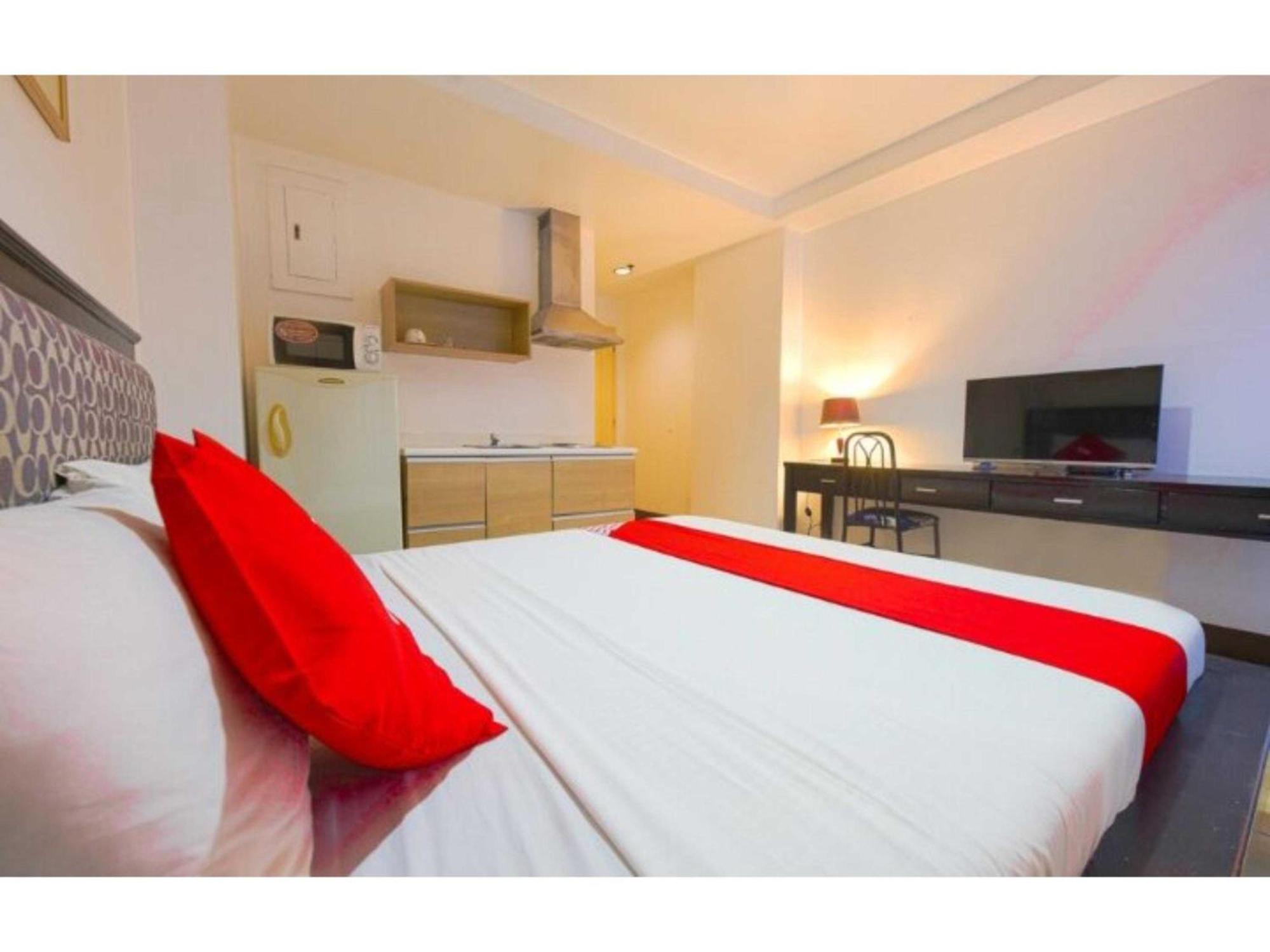 Oyo 769 Poblacion Suites Polaris Makati City Exteriér fotografie