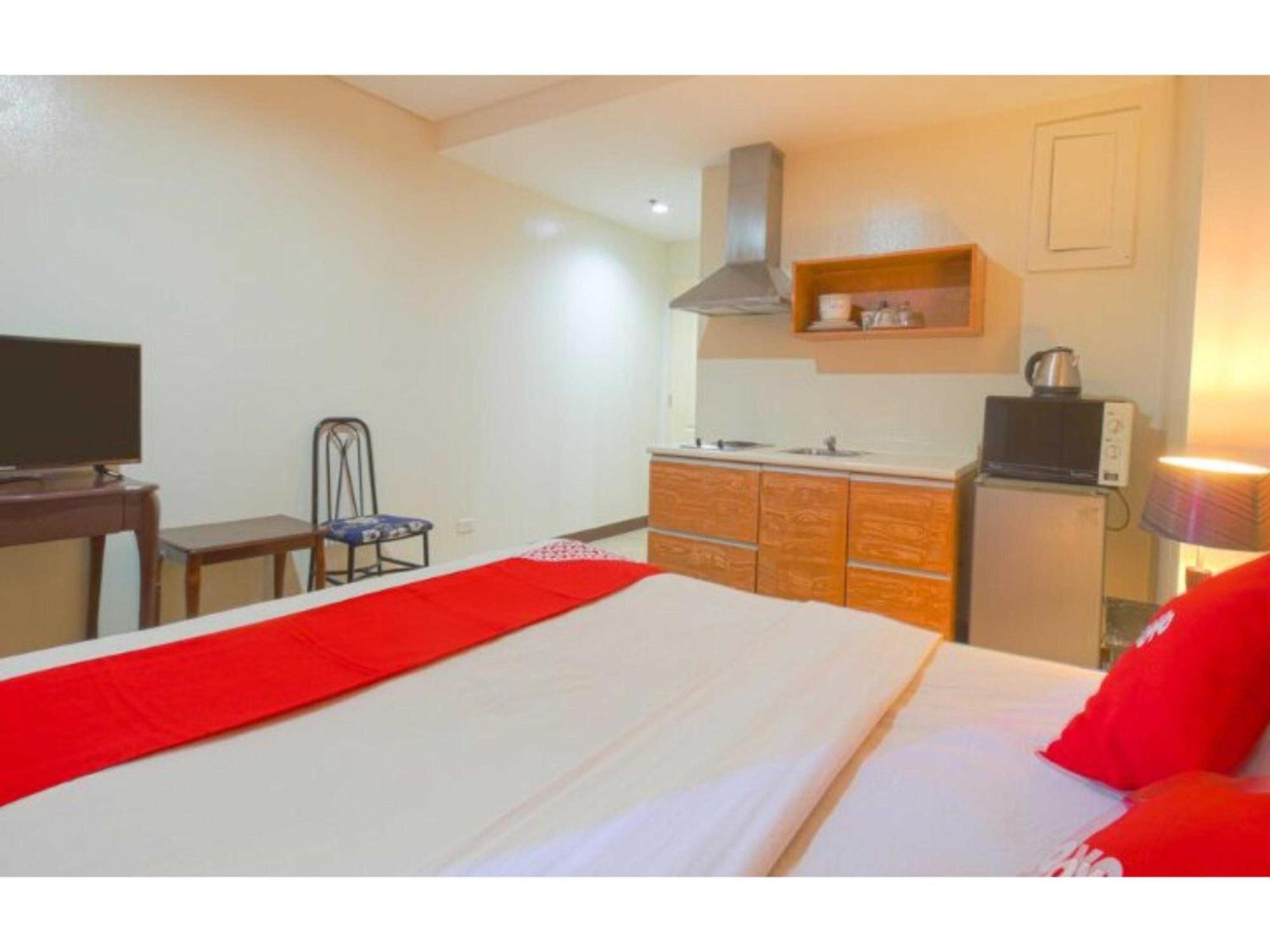 Oyo 769 Poblacion Suites Polaris Makati City Exteriér fotografie