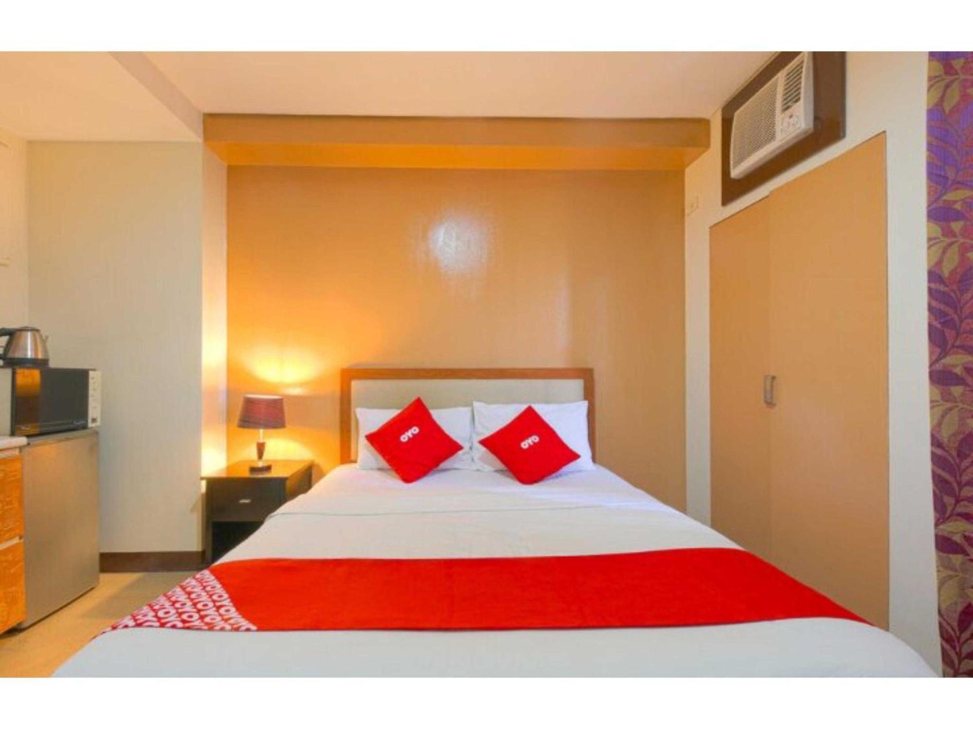 Oyo 769 Poblacion Suites Polaris Makati City Exteriér fotografie