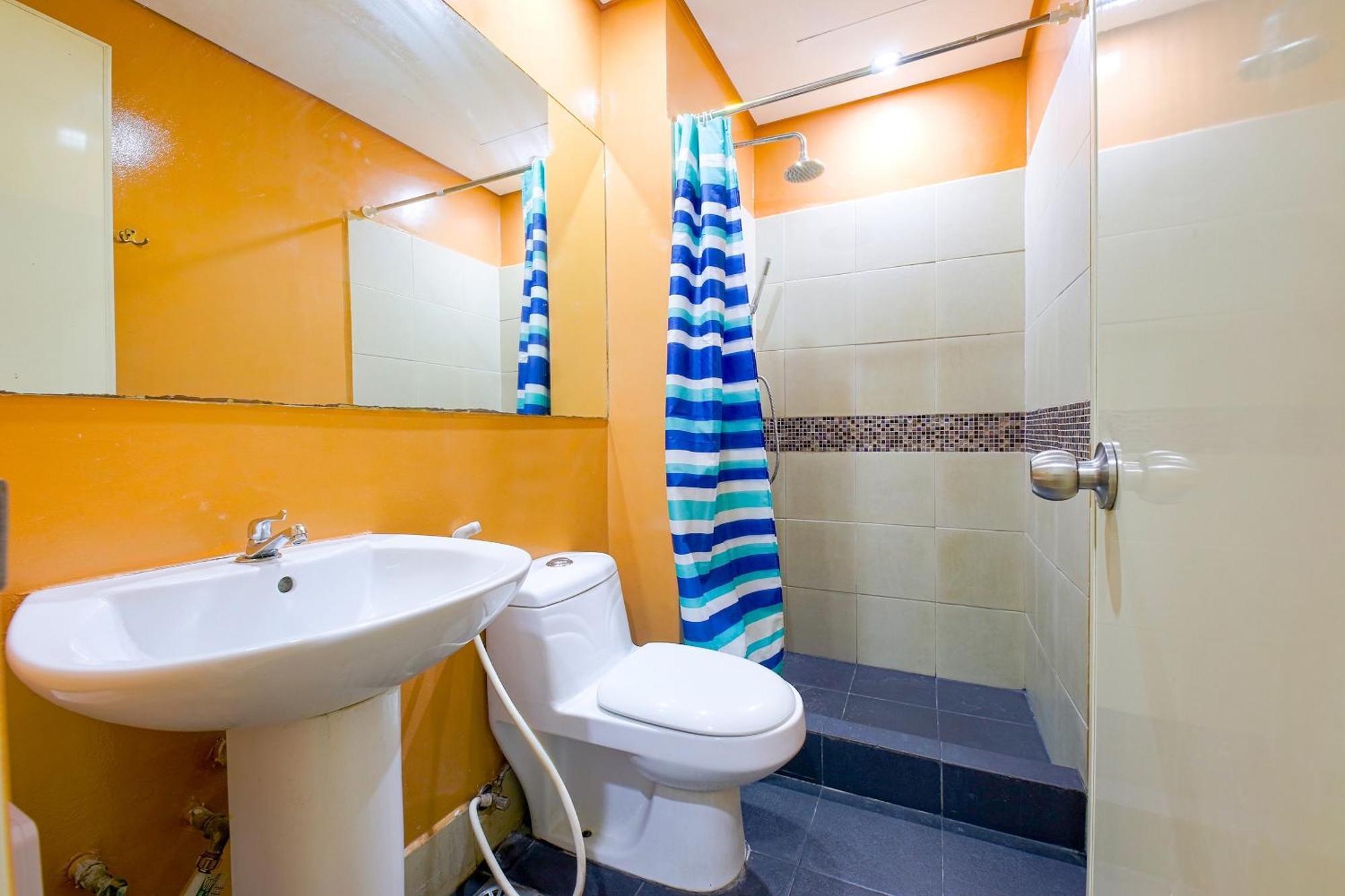 Oyo 769 Poblacion Suites Polaris Makati City Exteriér fotografie